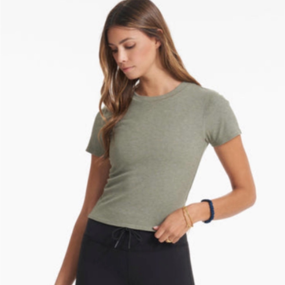 Vuori Pose Tee